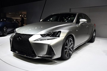 新款雷克萨斯IS